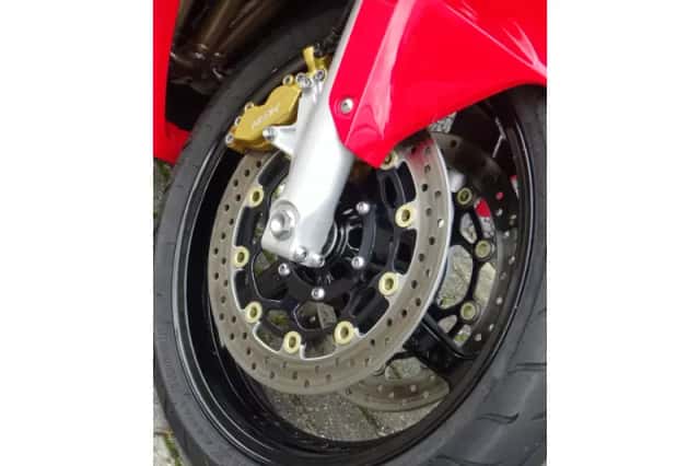 Honda CBR 600 RR (2003) thumbnail 5