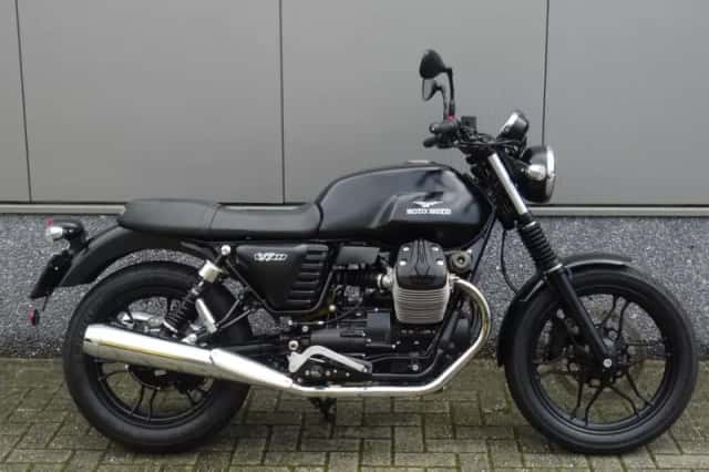 Moto Guzzi V 7 II Stone (2015) thumbnail 1