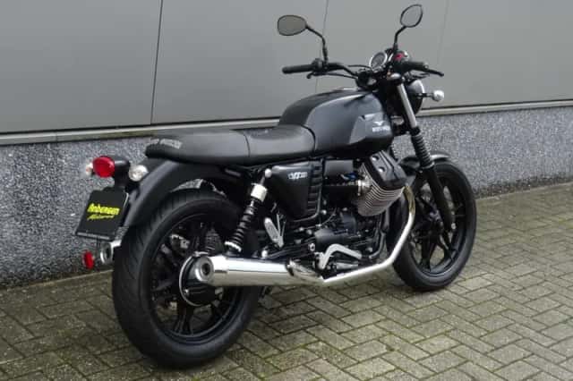 Moto Guzzi V 7 II Stone (2015) thumbnail 3
