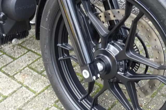 Moto Guzzi V 7 II Stone (2015) thumbnail 4