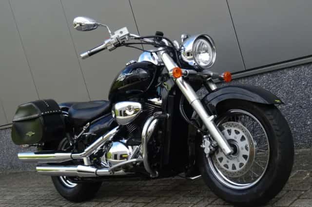 Suzuki Intruder (2007) thumbnail 2