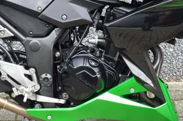 Kawasaki Z300 (2017) thumbnail 4
