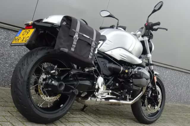 BMW R nine t pure (2022) thumbnail 3