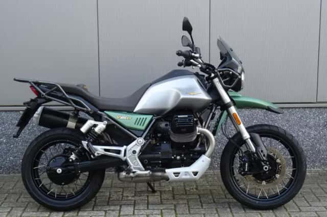 Moto Guzzi V85 TT (2022) thumbnail 1