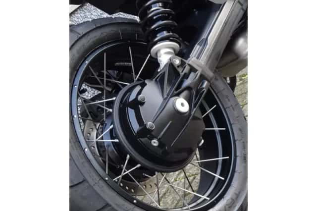 Moto Guzzi V85 TT (2022) thumbnail 6