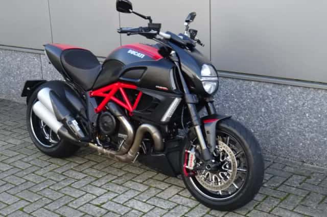 Ducati Diavel (2011) thumbnail 2