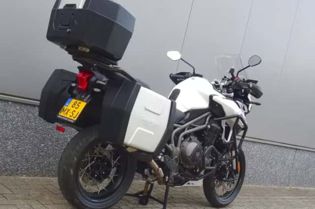 Triumph Tiger Explorer XCX (2017) thumbnail 3