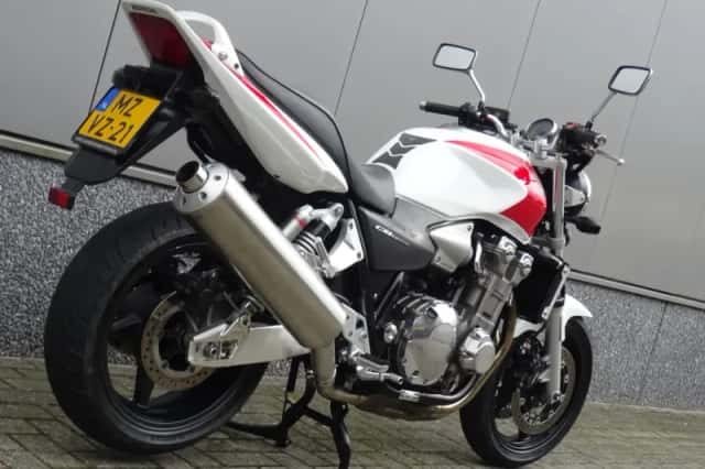 Honda CB 1300 Super Four (2003) thumbnail 3