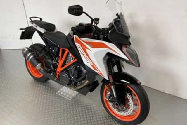 KTM 1290 Super Duke GT (2020) thumbnail 2