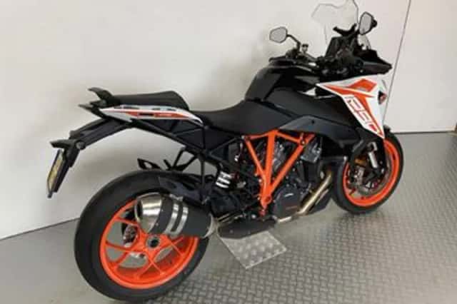 KTM 1290 Super Duke GT (2020) thumbnail 3