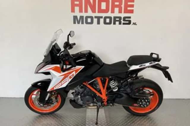 KTM 1290 Super Duke GT (2020) thumbnail 4