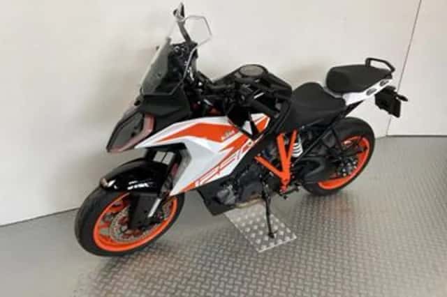 KTM 1290 Super Duke GT (2020) thumbnail 6