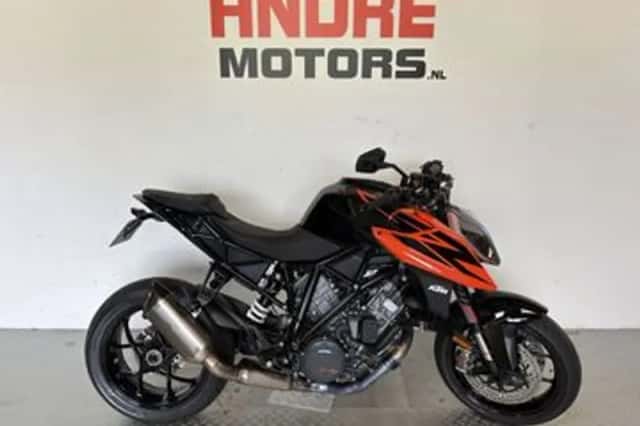 KTM 1290 SuperDuke R (2020) thumbnail 1