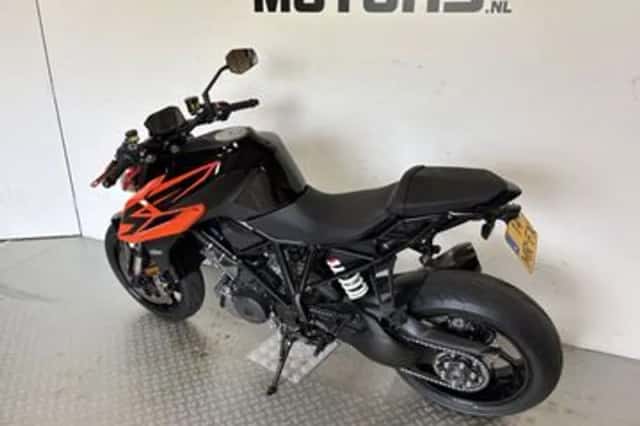 KTM 1290 SuperDuke R (2020) thumbnail 4