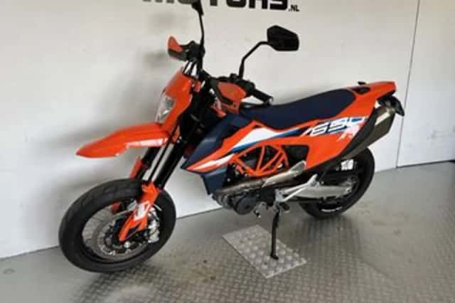 KTM 690 SMC (2024) thumbnail 5