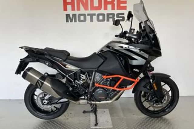KTM 1290 Super Adventure (2019) thumbnail 1