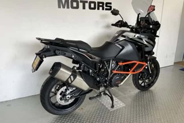 KTM 1290 Super Adventure (2019) thumbnail 2