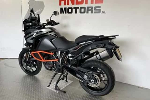 KTM 1290 Super Adventure (2019) thumbnail 6