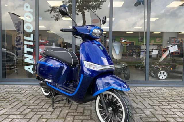 Vespa GTS (2026) thumbnail 2