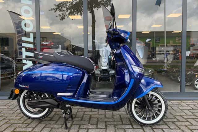 Vespa GTS (2026) thumbnail 4