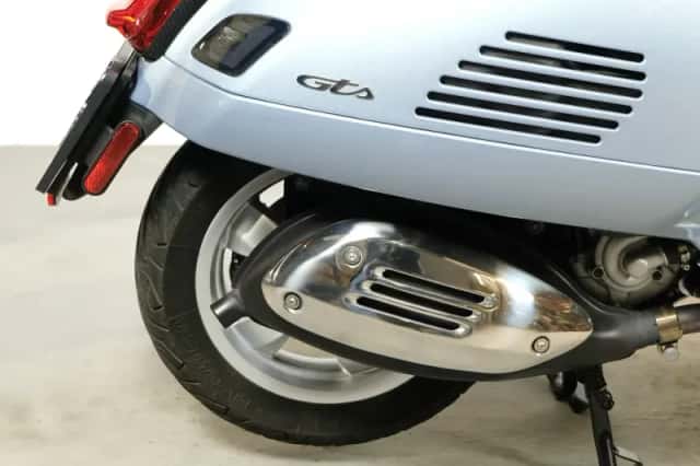 Vespa GTS 300 (2022) thumbnail 6