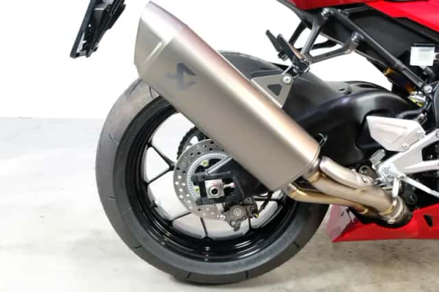 Honda CBR 1000 RR Fireblade (2026) thumbnail 6