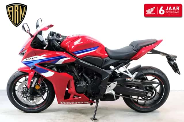 Honda CBR650R (2026) thumbnail 3