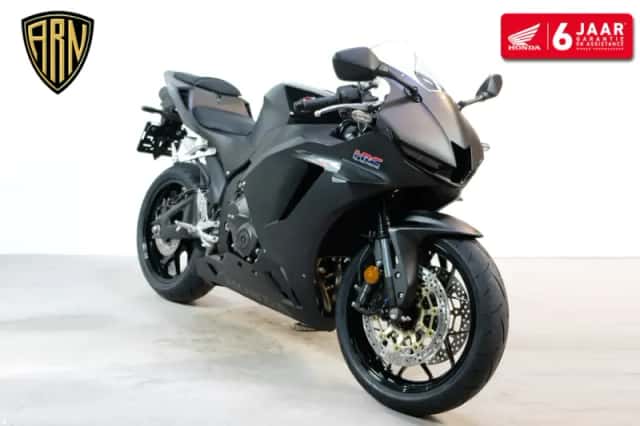 Honda CBR600RR (2026) thumbnail 2