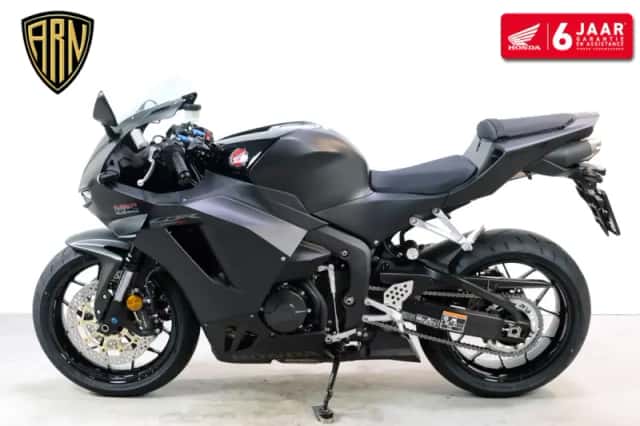 Honda CBR600RR (2026) thumbnail 3