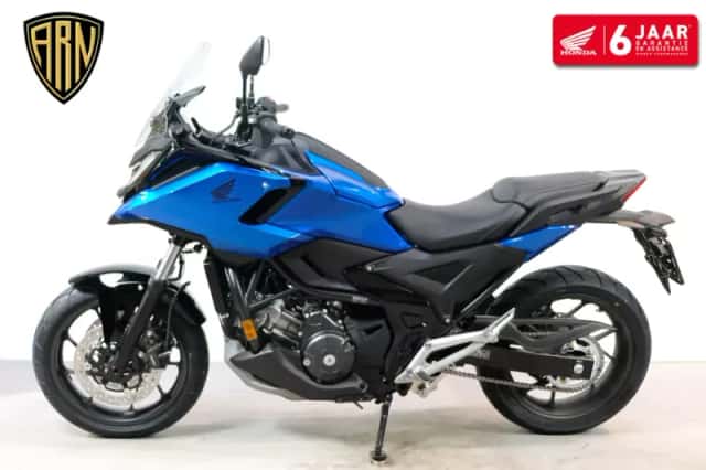 Honda NC750X (2026) thumbnail 3