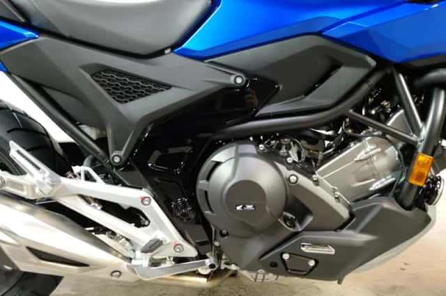 Honda NC750X (2026) thumbnail 5