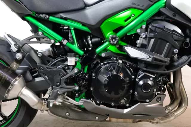 Kawasaki Z900 (2026) thumbnail 5