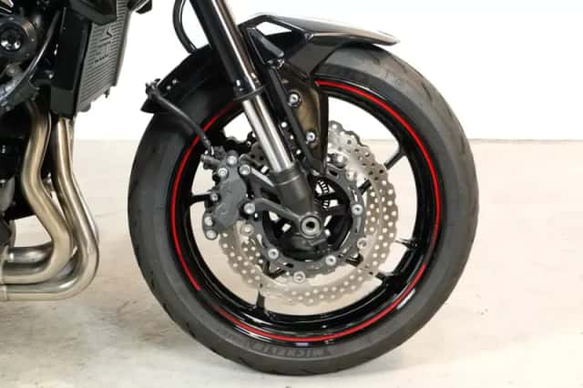 Kawasaki Z900 (2018) thumbnail 4