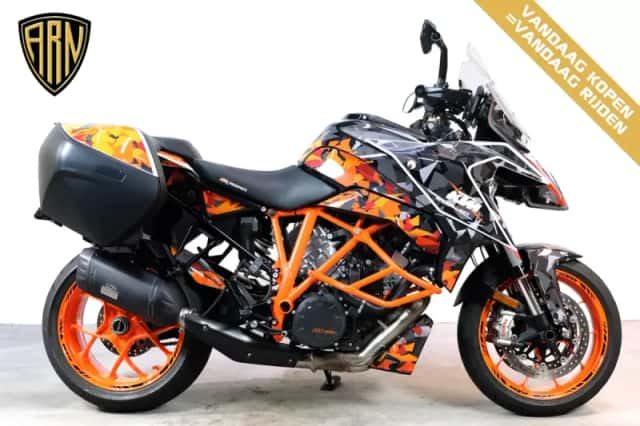 KTM 1290 Super Duke GT (2019) thumbnail 1
