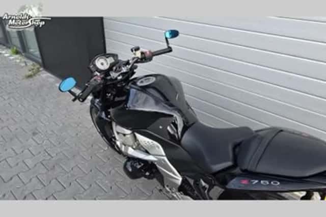 Kawasaki Z750 (2007) thumbnail 3