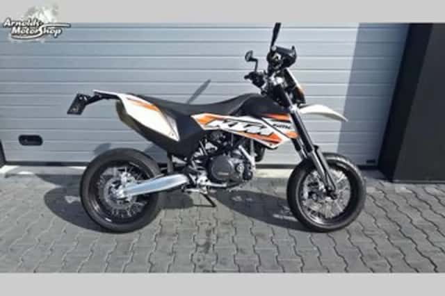 KTM 690 SMC (2010) thumbnail 1