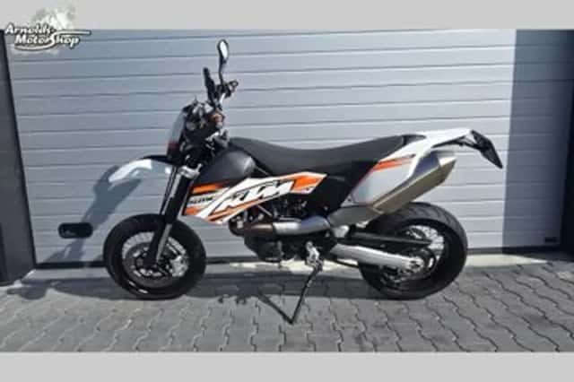 KTM 690 SMC (2010) thumbnail 2