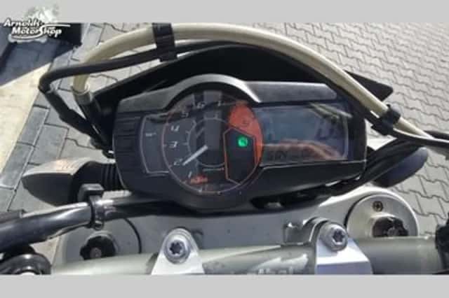 KTM 690 SMC (2010) thumbnail 6