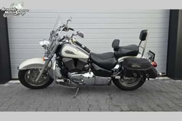 Suzuki VL 1500 Intruder (2004) thumbnail 4