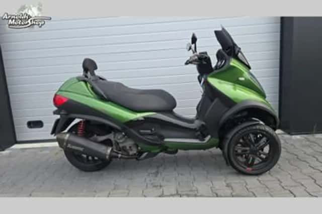Piaggio MP3 500 (2014) thumbnail 1