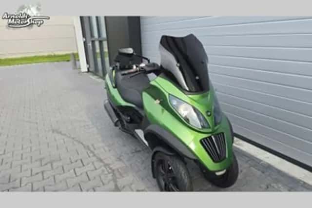 Piaggio MP3 500 (2014) thumbnail 3