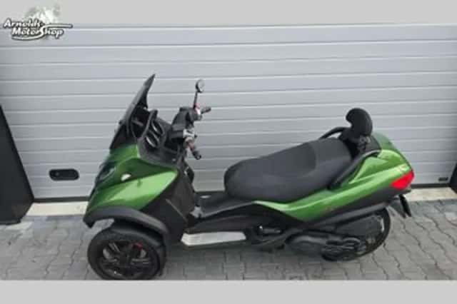 Piaggio MP3 500 (2014) thumbnail 5