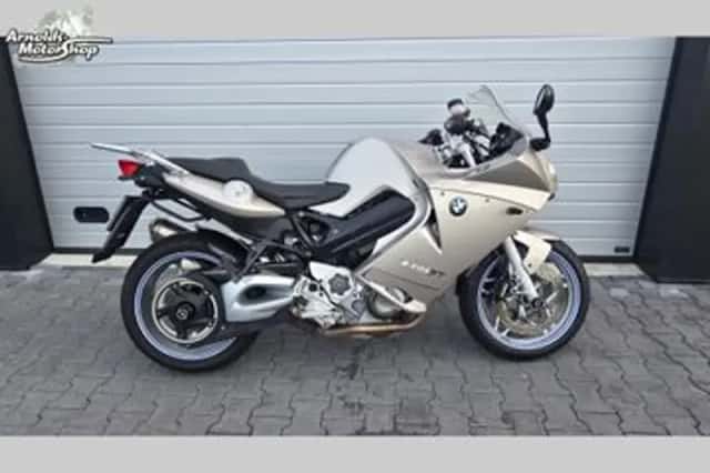 BMW F 800 ST (2010) thumbnail 1
