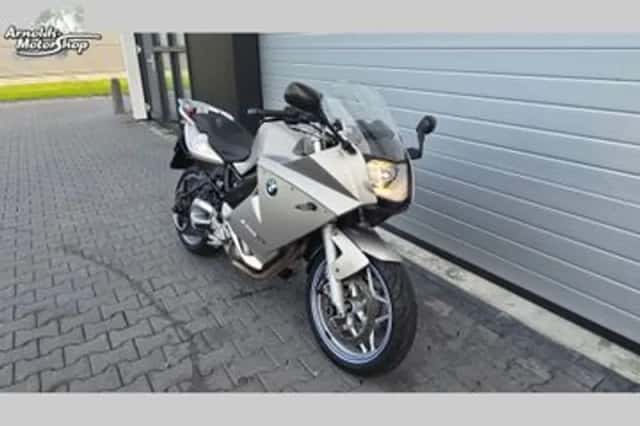 BMW F 800 ST (2010) thumbnail 2