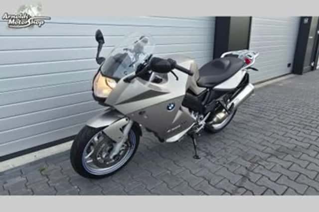 BMW F 800 ST (2010) thumbnail 6
