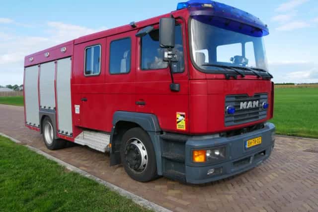 MAN M 18 MC Dutch Fire Brigade Tanker (1999) thumbnail 1