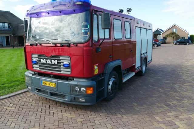 MAN M 18 MC Dutch Fire Brigade Tanker (1999) thumbnail 4