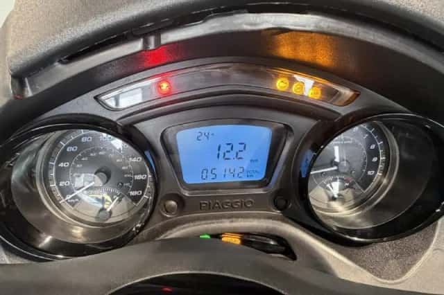 Piaggio MP3 (2023) thumbnail 3