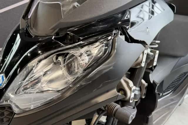 Piaggio MP3 (2023) thumbnail 4