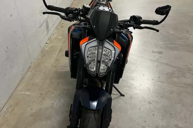 KTM 890 Duke (2023) thumbnail 5